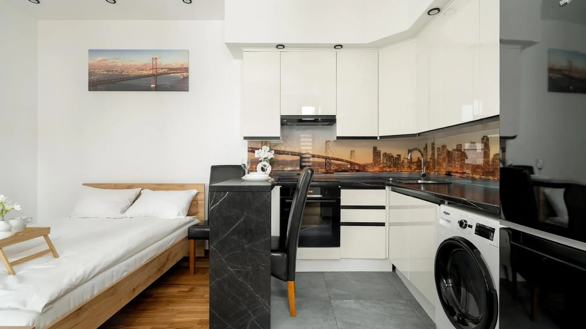Przytulne Studio Very Berry W Centrum Poznania By Noclegi Renters ポズナン